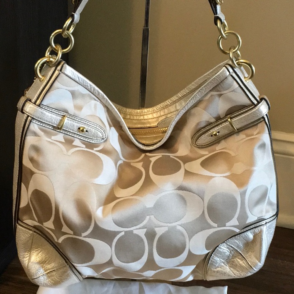 Coach Gold/Khaki Shoulder Bag - Picture 3 of 6